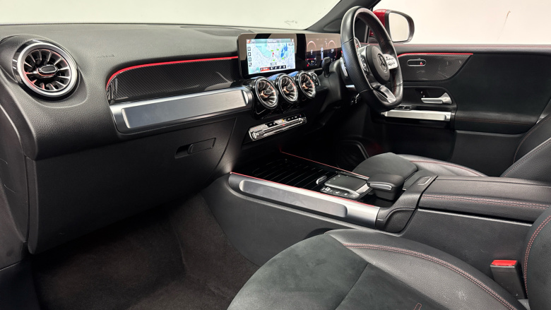 Mercedes-Benz GLB 200 AMG Line Premium 5dr 7G-Tronic Petrol Estate